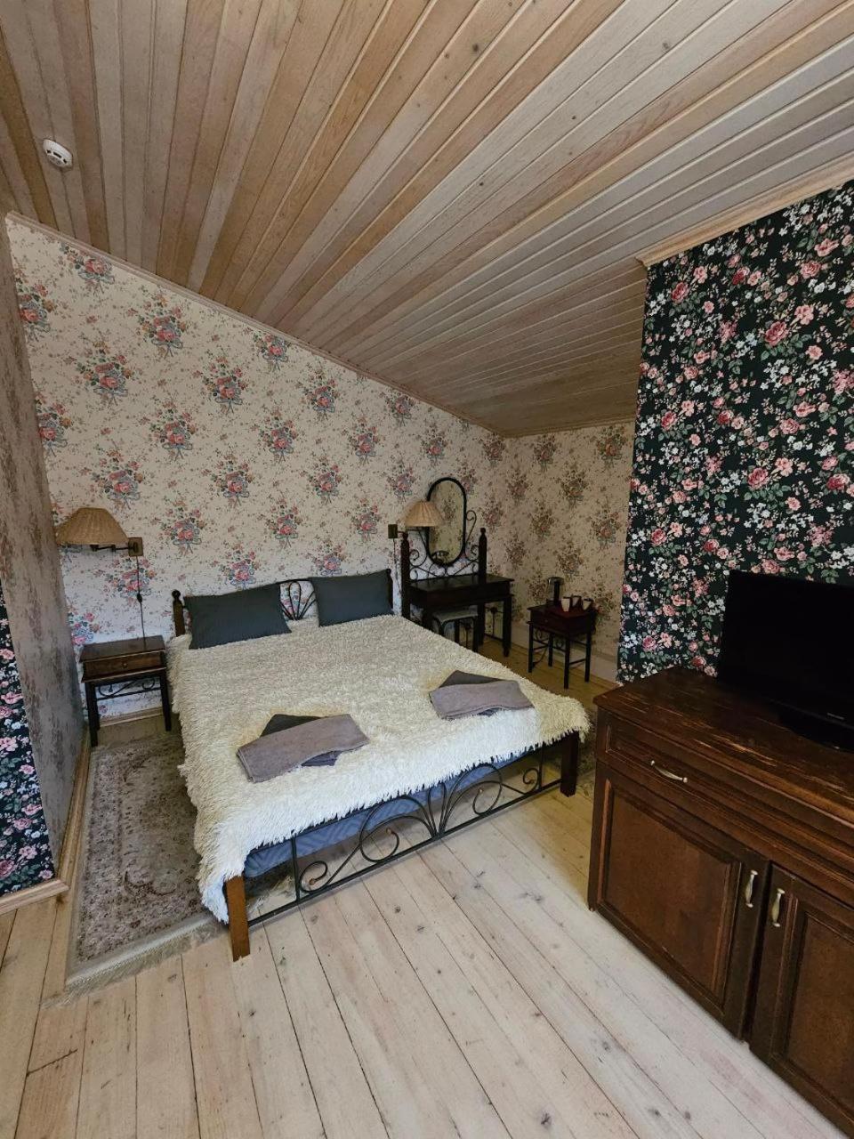 Minihotel Zolotoe Runo Ploskoye Exterior photo