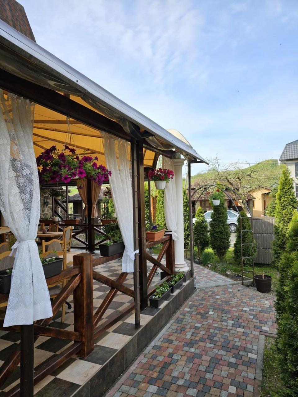 Minihotel Zolotoe Runo Ploskoye Exterior photo