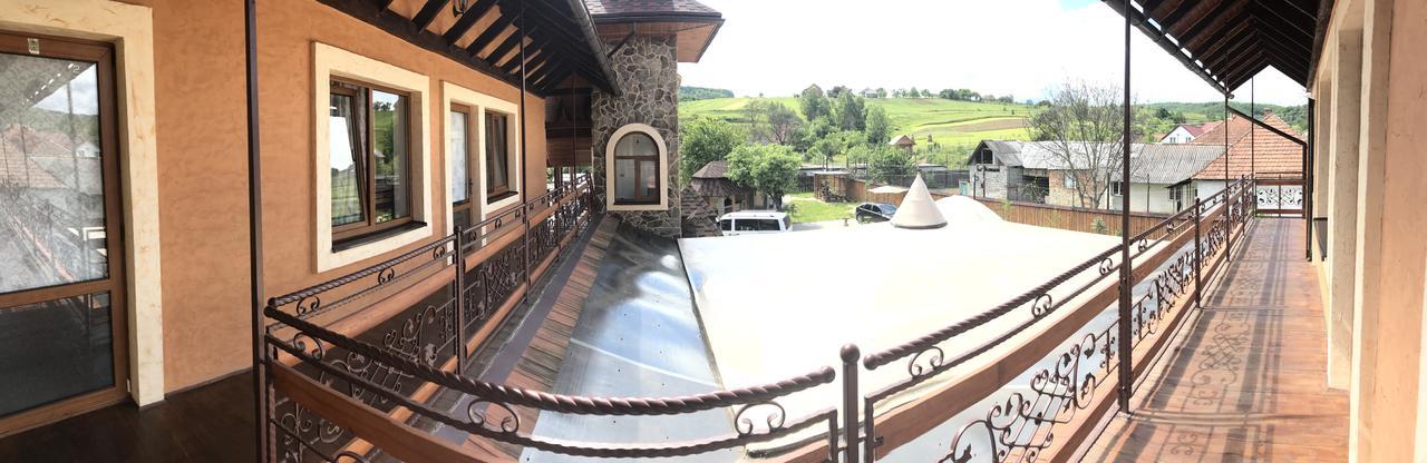 Minihotel Zolotoe Runo Ploskoye Exterior photo